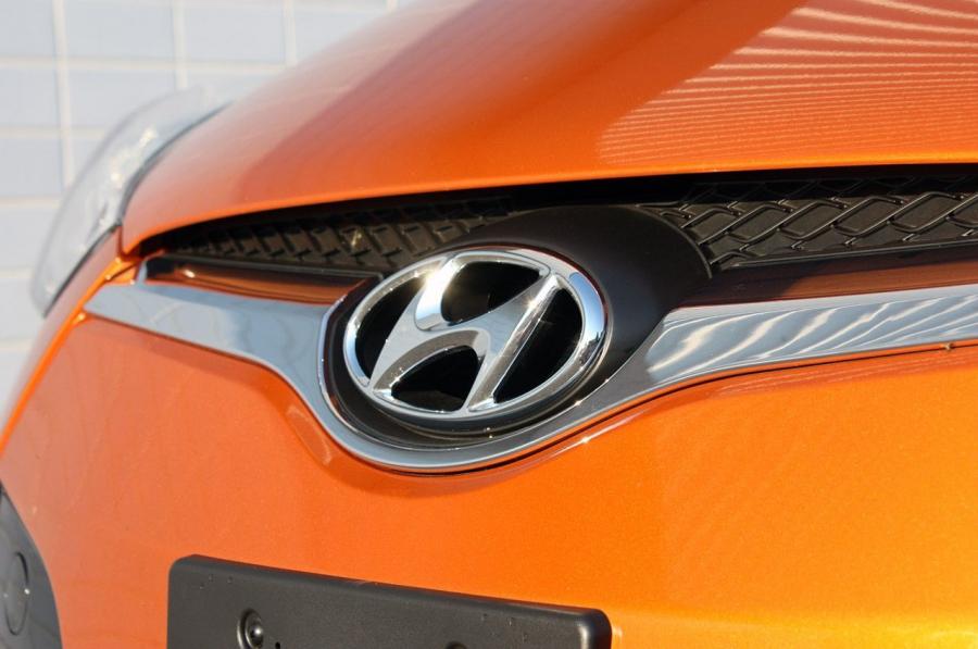  Hyundai Veloster 2011 года  (фото 100 из 184)